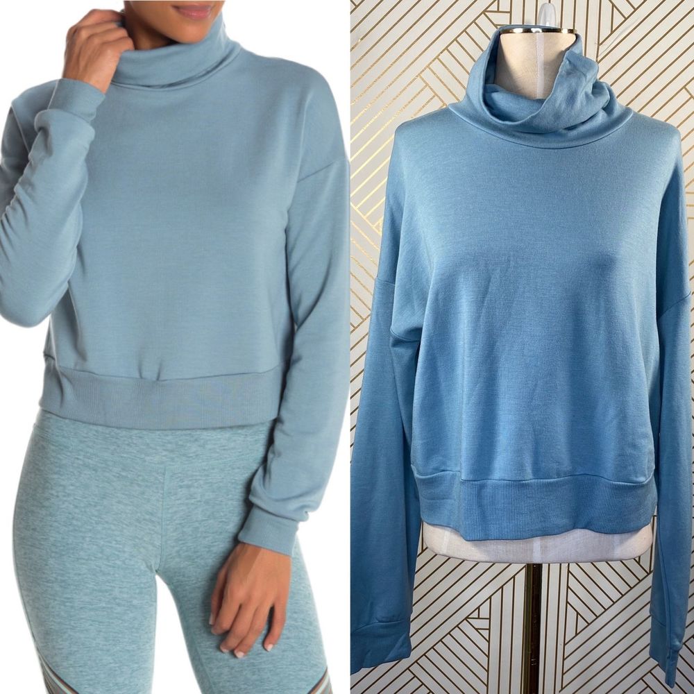 Beyond Yoga Cropped Turtleneck Pullover Sweater